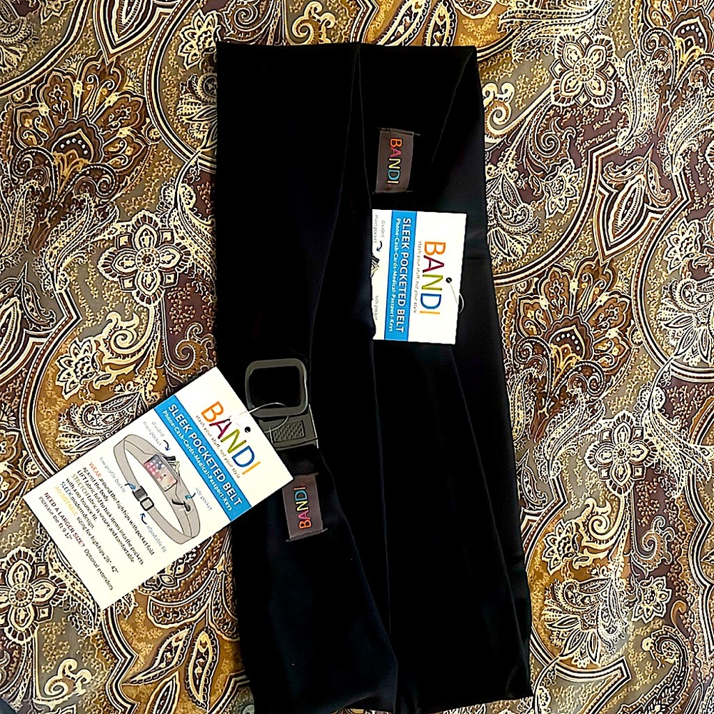 Bandi pocketed belt